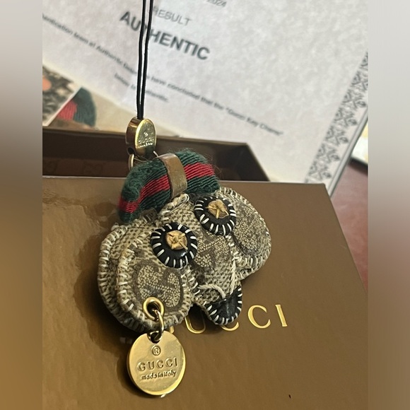 Authentic GUCCI GUCCIOLI Dachshund Dog Key Ring/Charm Strap - Picture 2 of 11
